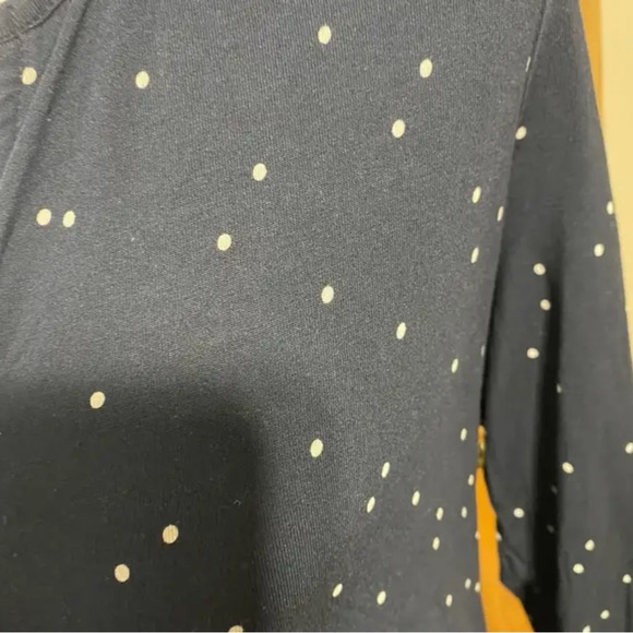 Blue & white polka dot shirt so soft - Picture 2 of 5